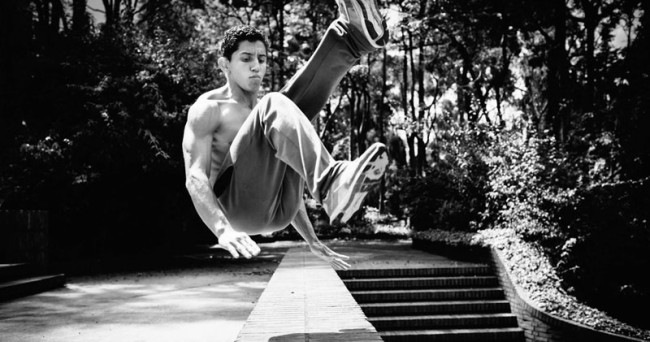 Parkour in Bogotá by Piers Calvert