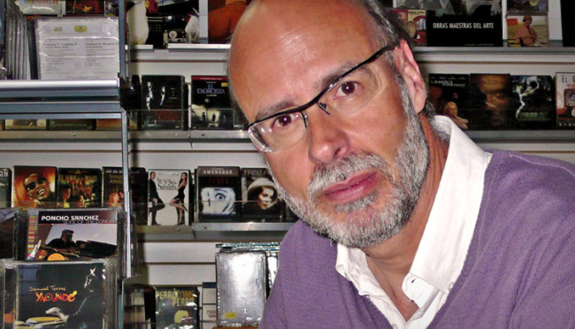 Camilo de Mendoza, the owner of Tornamesa record store in Bogotá