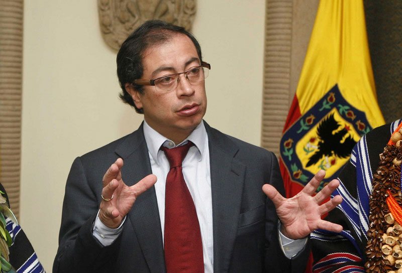 Bogotá mayor Gustavo Petro faces the prosect of a referendum which could force him from office.