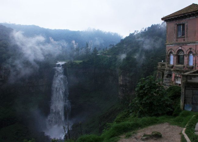 With the planned renovation of the haunted hotel Refugio, the Tequendama Falls looks for more visitors.