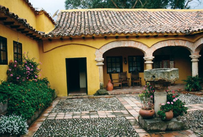 With its colonial hotels and hot thermal springs Paipa is a getaway in the heart of Boyaca.