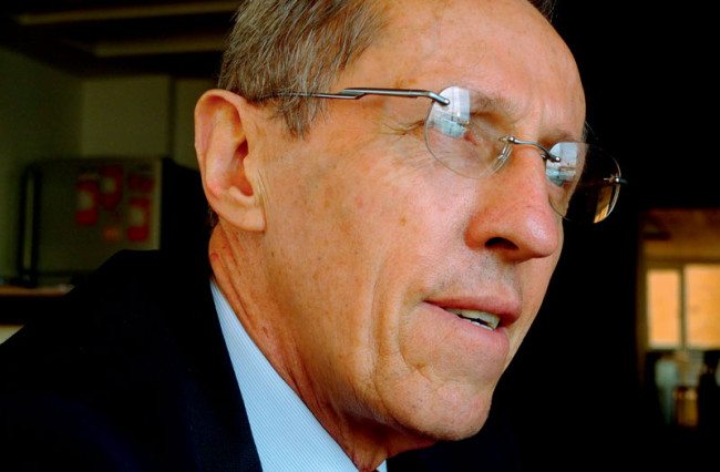 Antonio Navarro Wolff lead the M-19 to hand over their weapons.