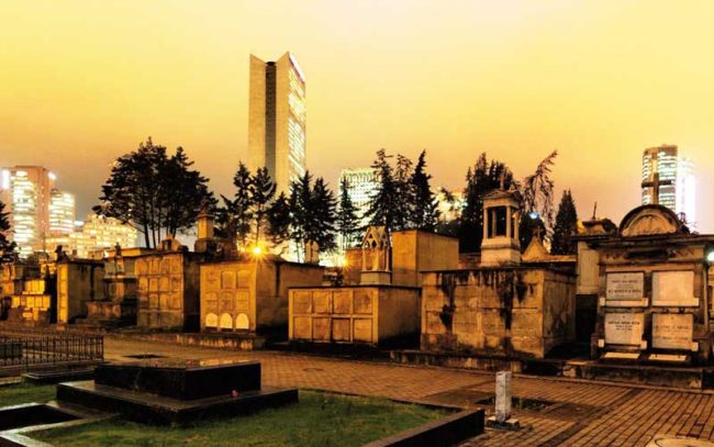 View of Bogotá from the Cementerio Central.