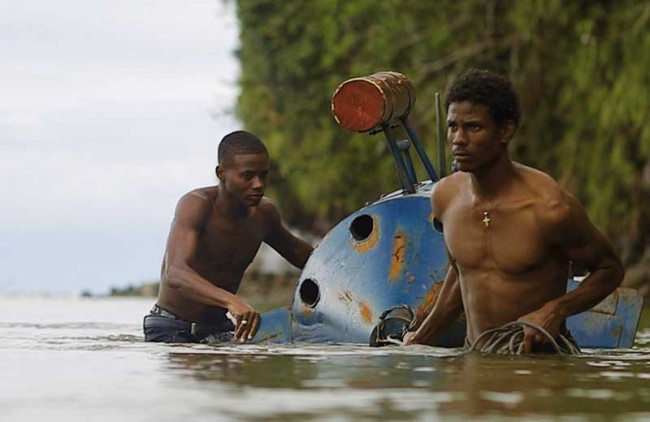 Still image from the Kubota's feature film, Manos Sucias.