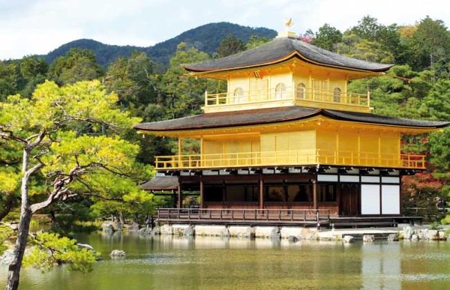 The golden pavilion in Kyoto.