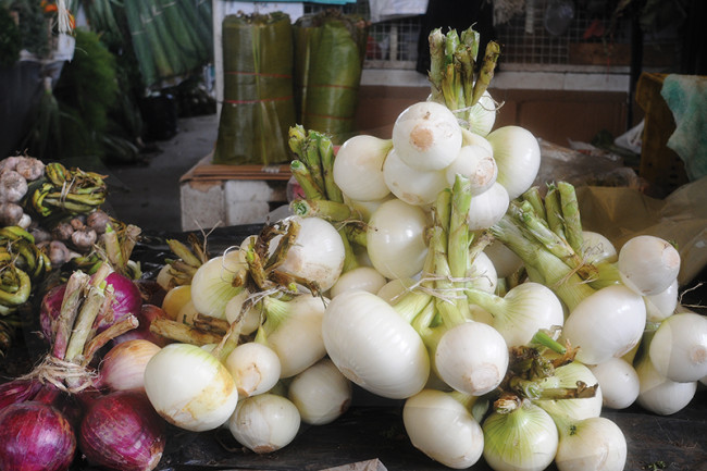 Onions at the Paloquemao market in Bogotá.