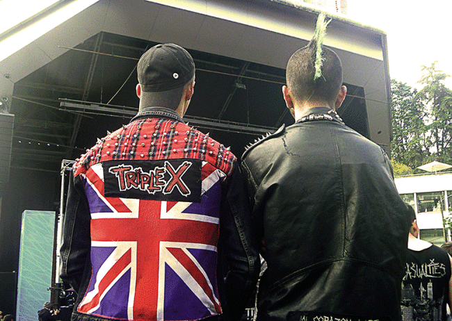 Atendees at 4 Extranos Fest in Bogotá.