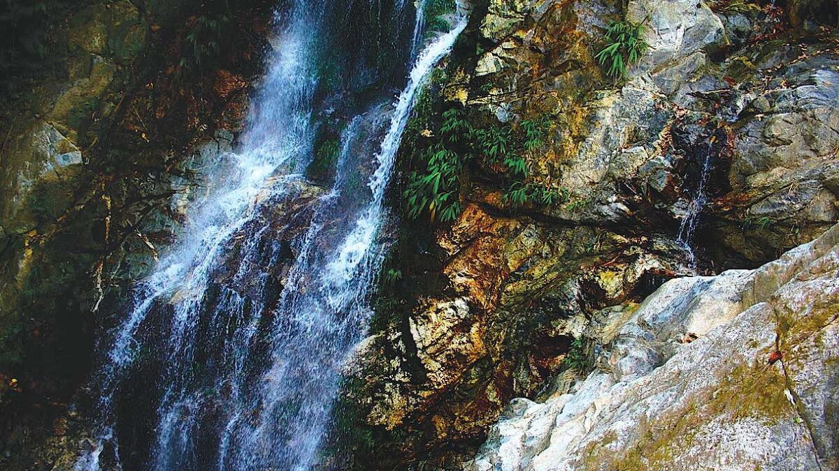 Cascada Marinka outside of Santa Marta, Colombia