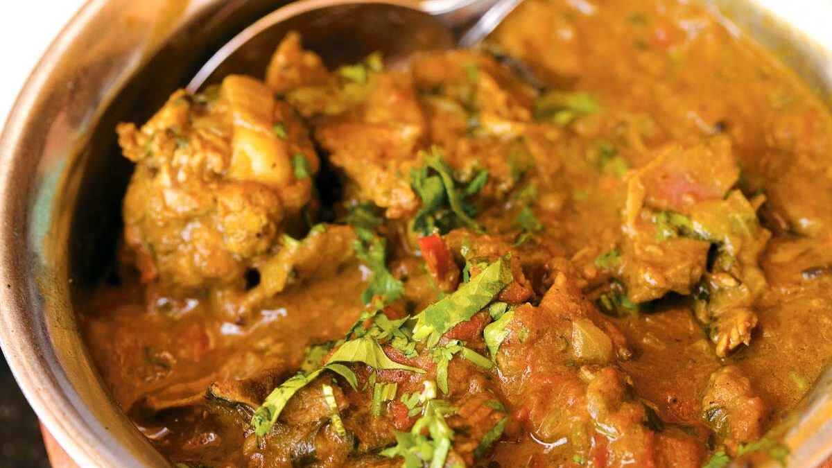 Curry in Bogota by Charles Haynes