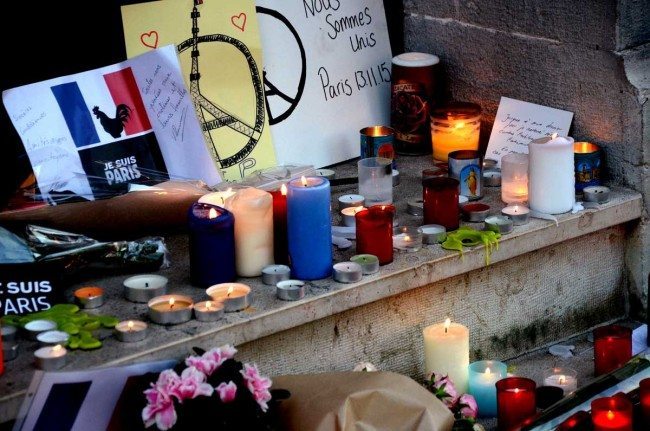 Memorial to victims of Paris attacks by Franck Schneider