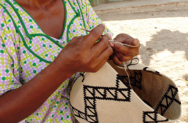 Mochila making in Colombia