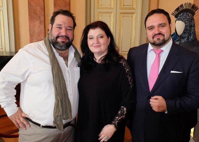 Valeriano Lanchas, Dimitra Theodossiou, Sergio Escobar