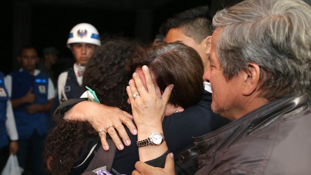 Colombian families repatriated after Ecuador quake