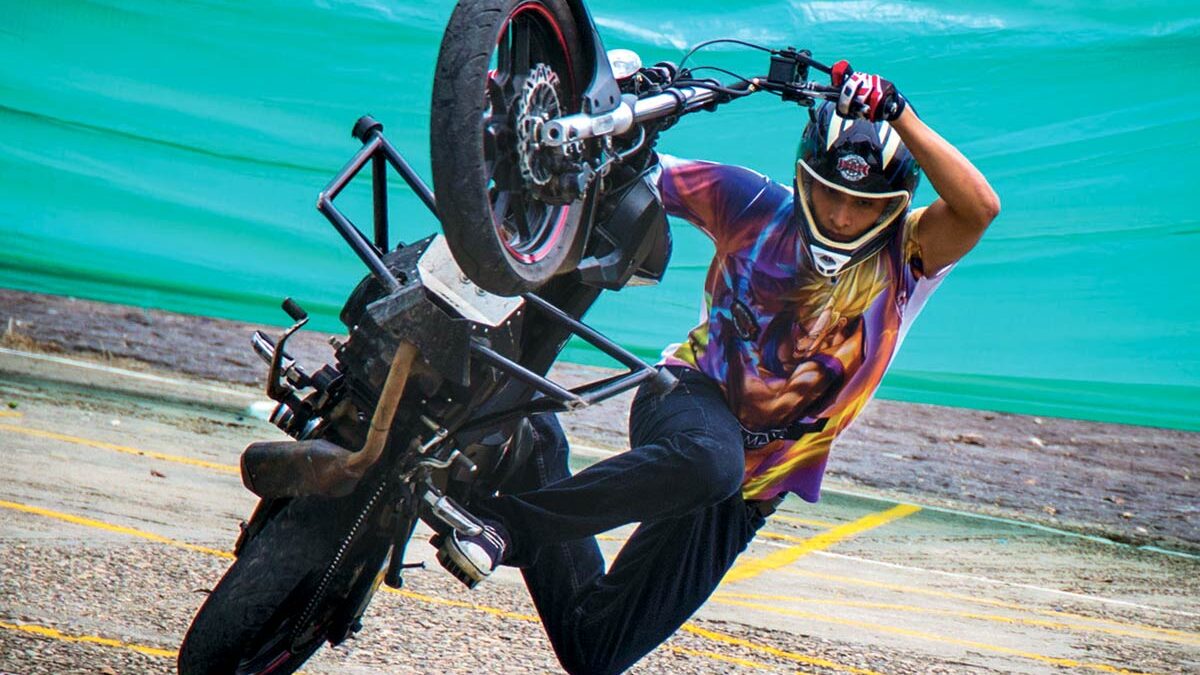 Stunt riding