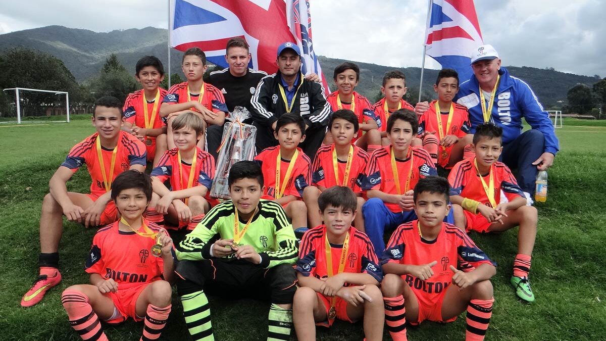 Colombian youth train for the big leagues with Alset Bolton, based in Bogotá.