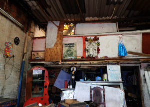 Another "charming" establishment in El Bronx.