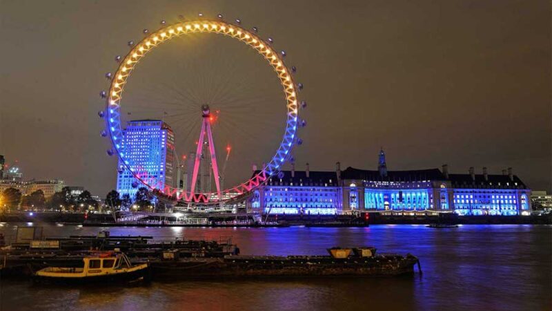 The London Eye was lit in the colors of the Colombian flag. (Photo Presidencia de la República)