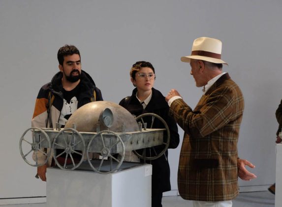 An art discussion with gallery owner Alonso Garcés.