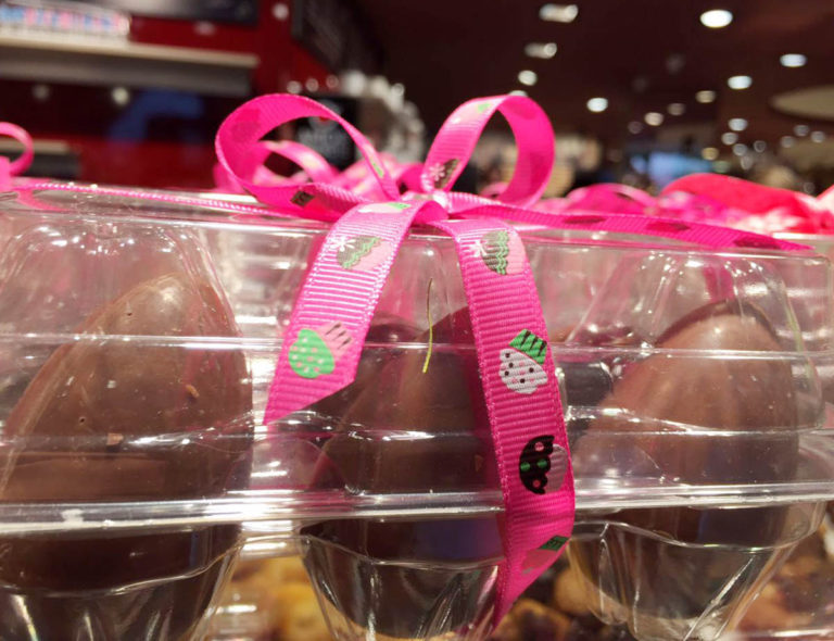 A chocolate Easter in Bogotá with Eggs and artisanal Bunnies