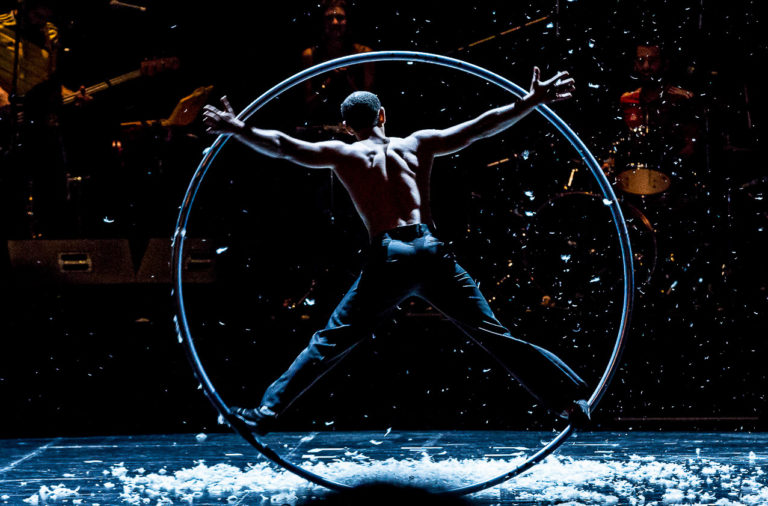 Cirque Farouche takes on Fellini’s “18 1/2” at the Teatro Mayor