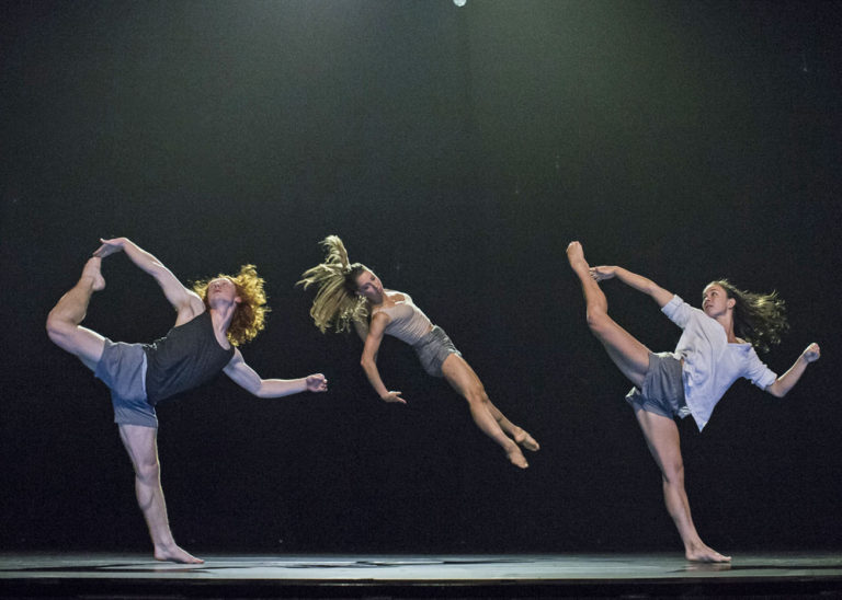 Sydney Dance Company presents double bill at Teatro Mayor