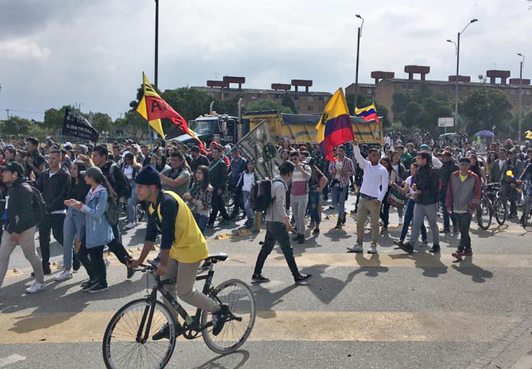 Bogotá protests marked by vandalism and confrontations with ESMAD