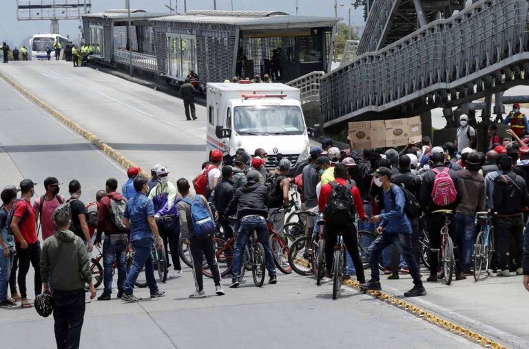 Protests defy Bogotá lockdown, “Flexible quarantine” option of Health Minister