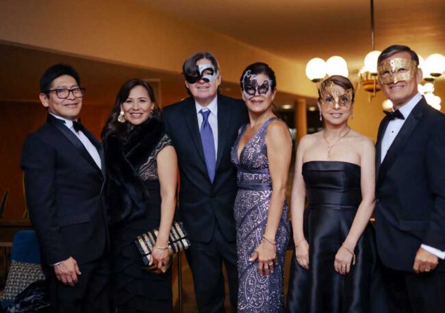 Ernesto Rimari, Madelaine de Rimari, Eduardo Celi, Maggie Damis, Ani de la Quintana, Miguel Ostos.