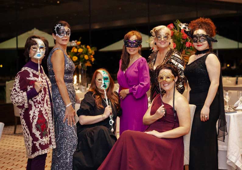 Constanza Cediel, Maggie Damis, Úrsula Levy, Tatiana Carrion, Leah Seebeck, Eva Weston and Maria Caro.