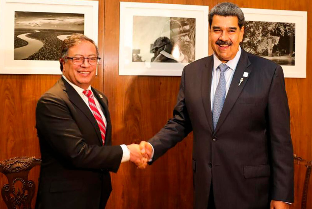 President Gustavo Petro of Colombia meets with Venezuela's Nicolás Maduro during the Brasilia summit. Photo: Presidencia.