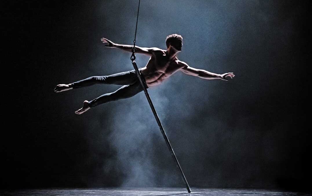 Paradisum by Recirquel explores the myth of rebirth following the silence of a destroyed world. Photo: Bálint Hirling/Teatro Mayor