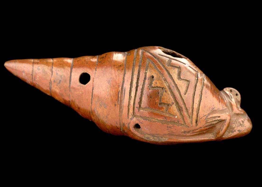 A pre-Columbian flute is one of many artifacts in the exhibition Colombia: En un aliento. Photo courtesy: Banco de la República.