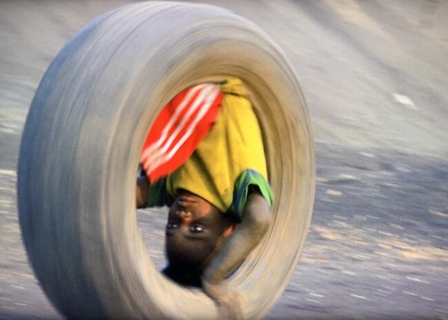 Francis Alÿs, Children’s Game #29: La roue [The Wheel], Lubumbashi, Democratic Republic of the Congo, 2021. Courtesy Photo: © Francis Alÿs